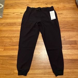 Lululemon On The Fly Jogger NWT